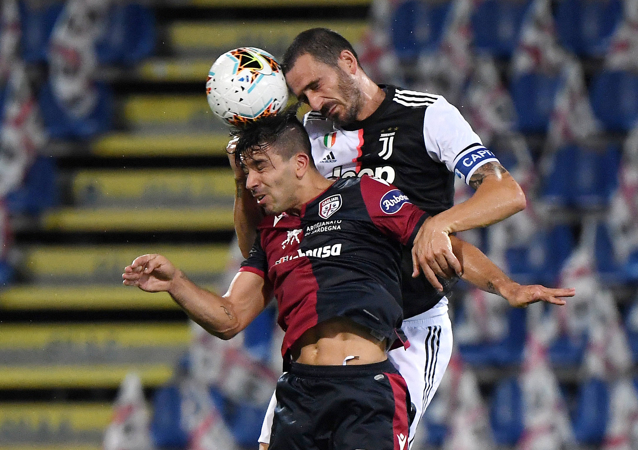 也展示了他 也展示了他